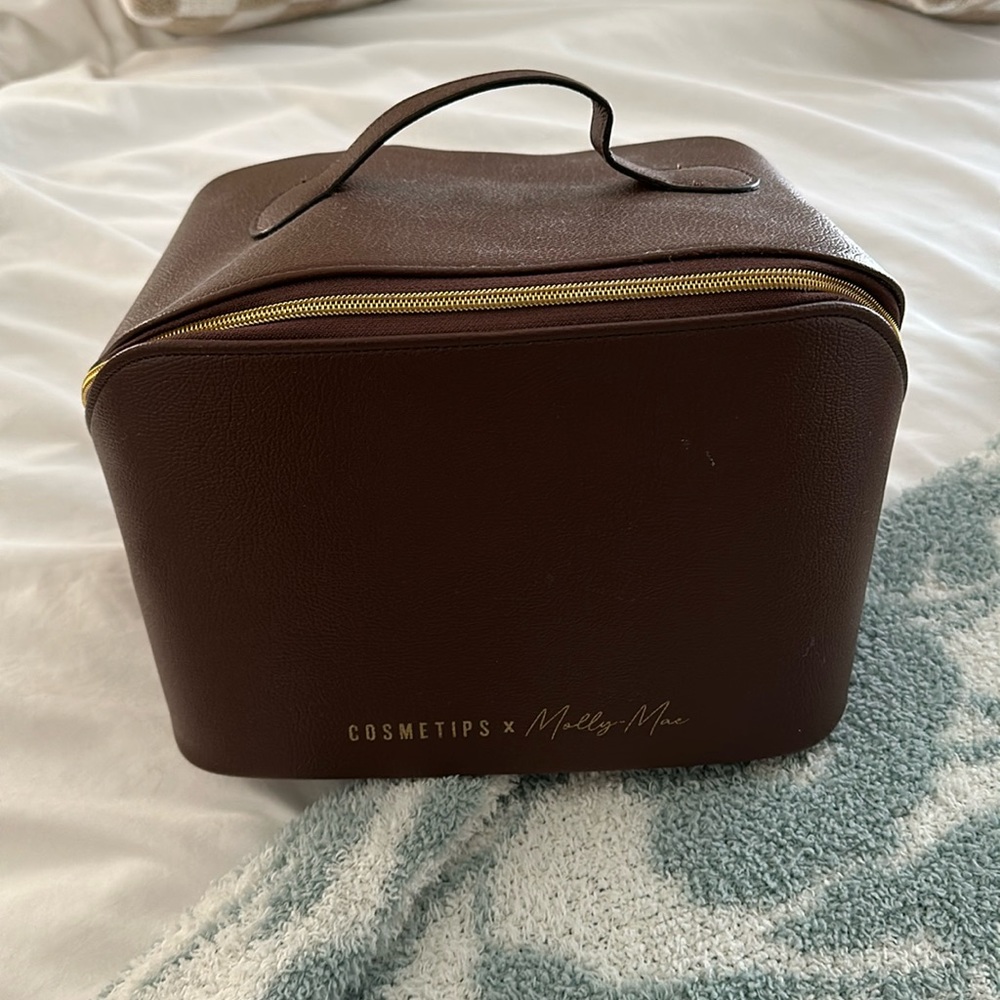 Cosmetic bag